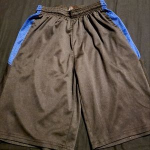Boys 14/16 Game time shorts black with blue accent